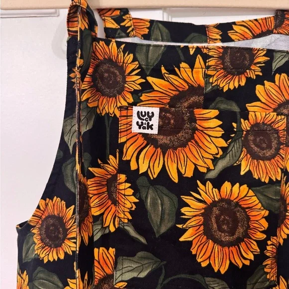 NWT Lucy and Yak Sunflower Print Women's dungarees - Picture 2 of 5